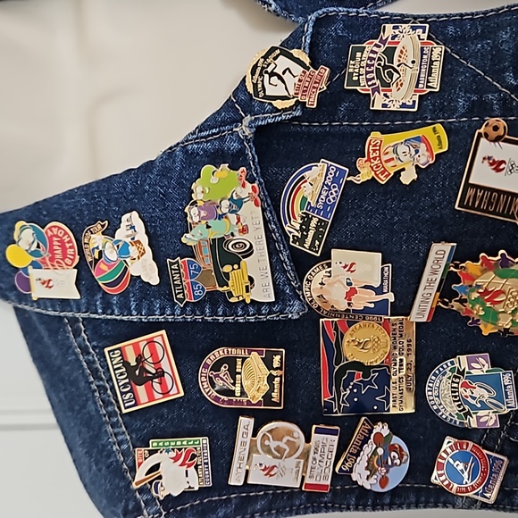 Olympic pins on denim vest - 60+ pins - size Med by Studio 25 - Fun and unique - Picture 4 of 7